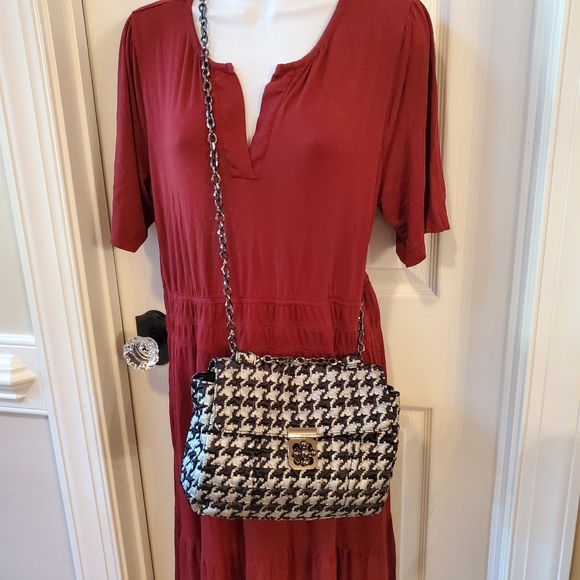 Sondra Roberts Black and White Houndstooth Shoulder Bag - Picture 1 of 15